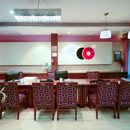فندق ذا فيناياك قاليور المظهر الخارجي الصورة